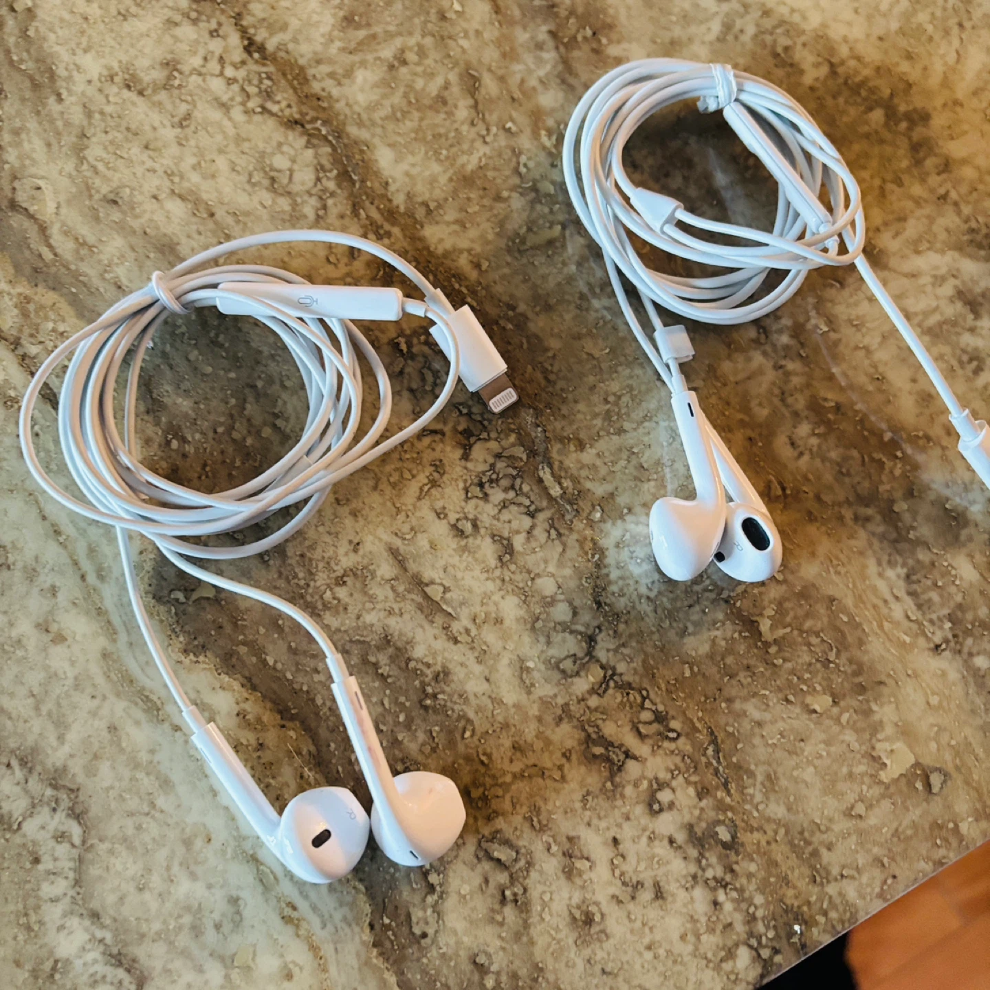 Sell or Trade 2x Like New Apple EarPods with Lightning Connector