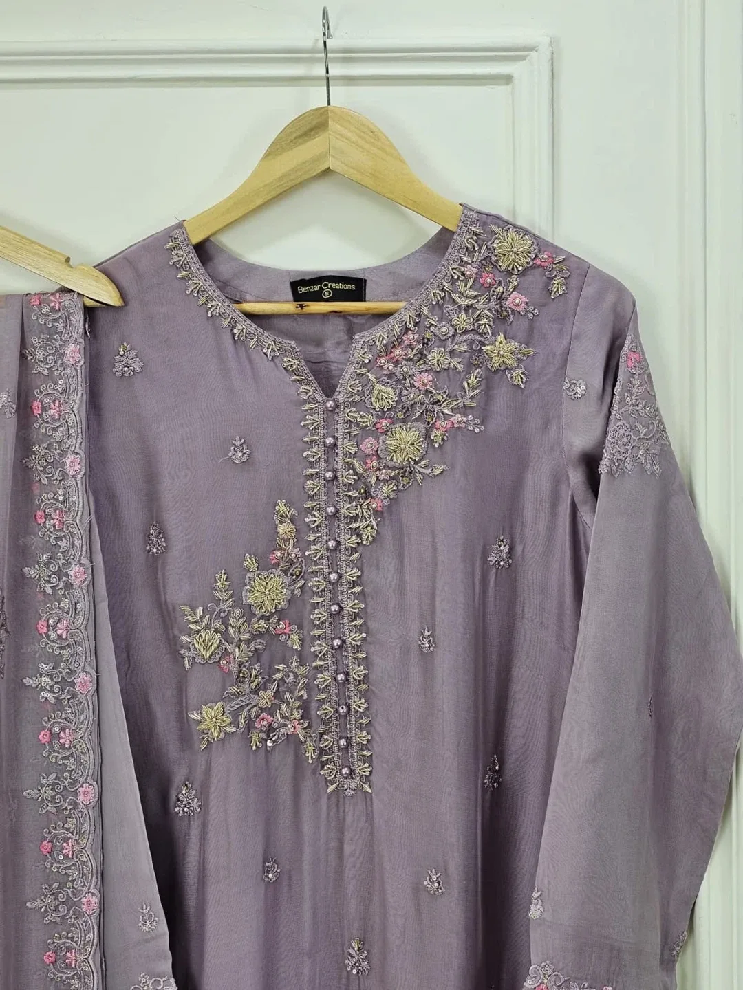 Beautiful Embroidered 3pcs Pure Chiffon Pakistani Suit image indicator(2)