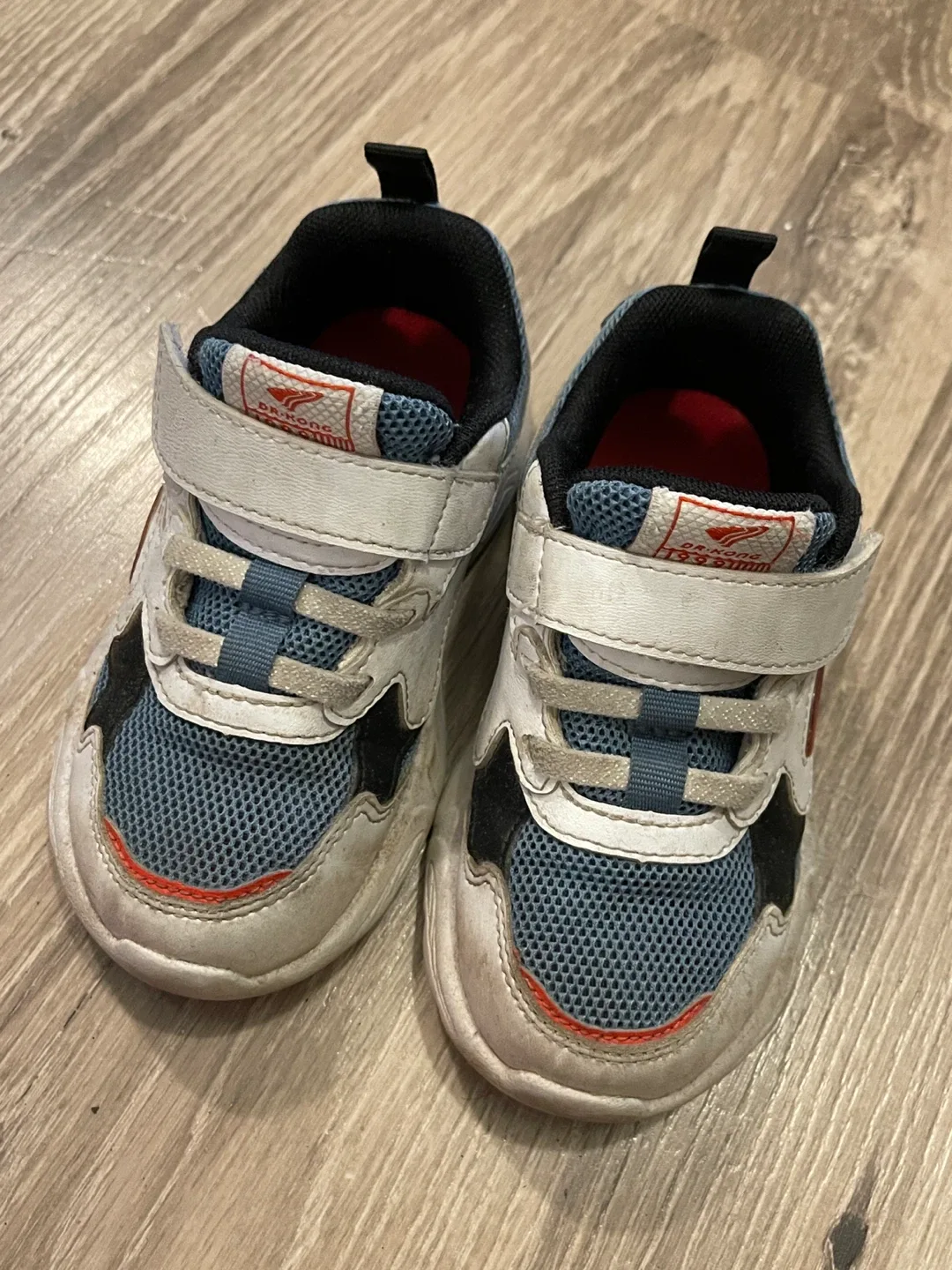 Boys sneakers image indicator(3)