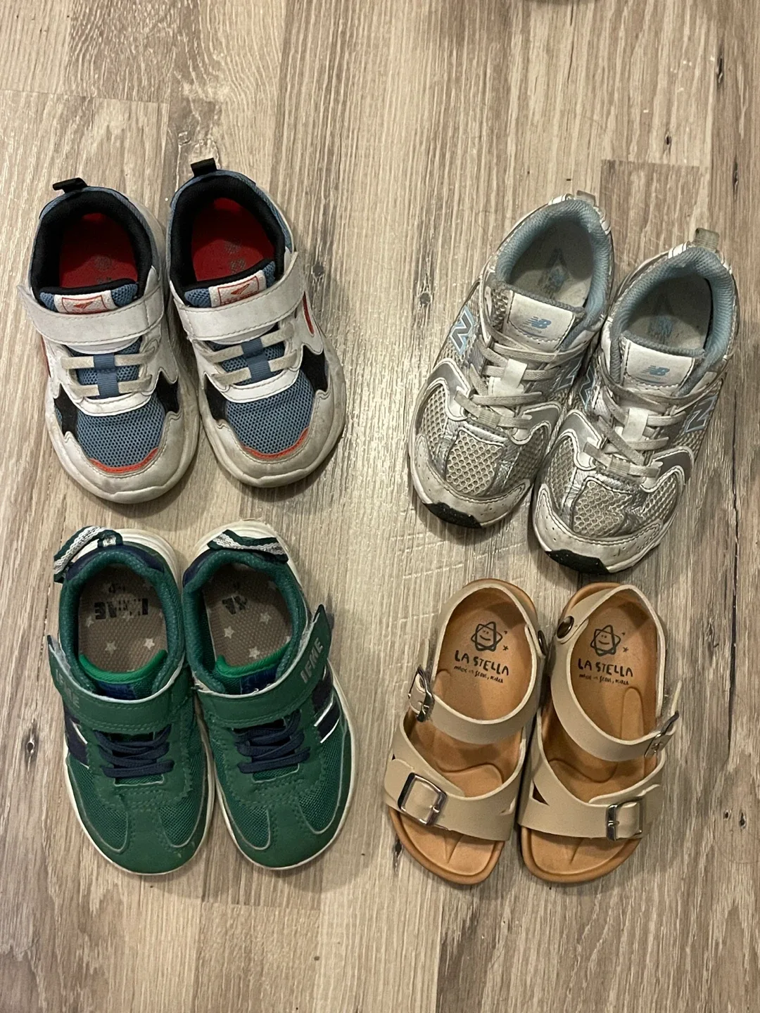 Boys sneakers thumbnail