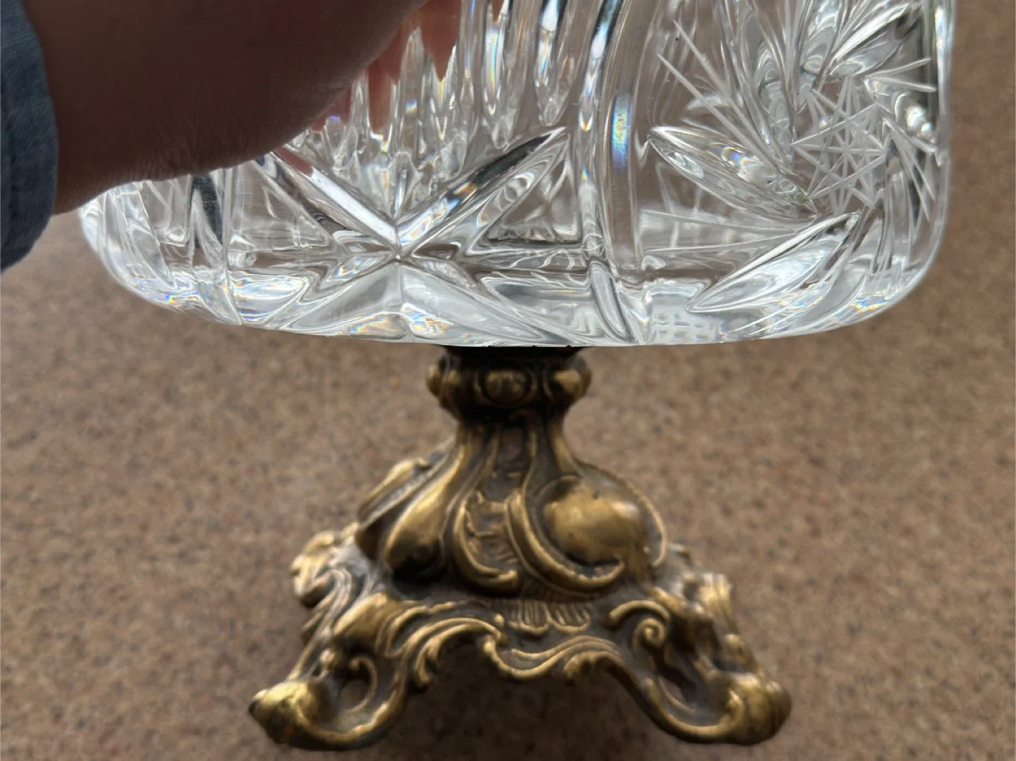 Vintage Crystal Bowl with Metal Stand image indicator(3)