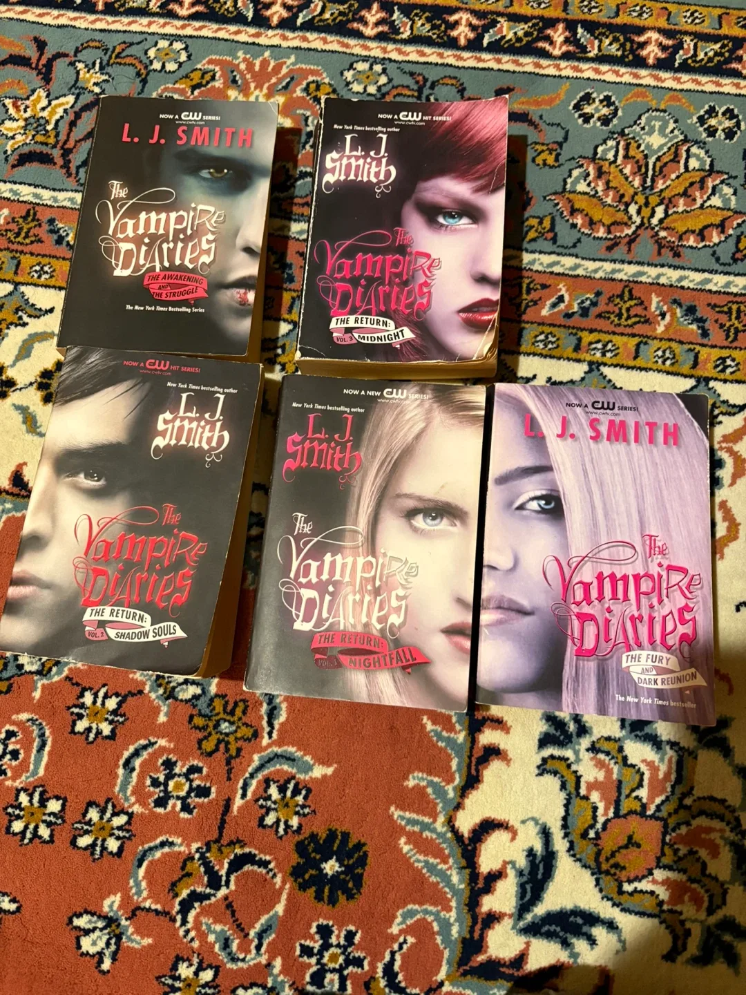 The Vampire Diaries: The Return Series byL.J.Smith(Free Sipping) image indicator(2)