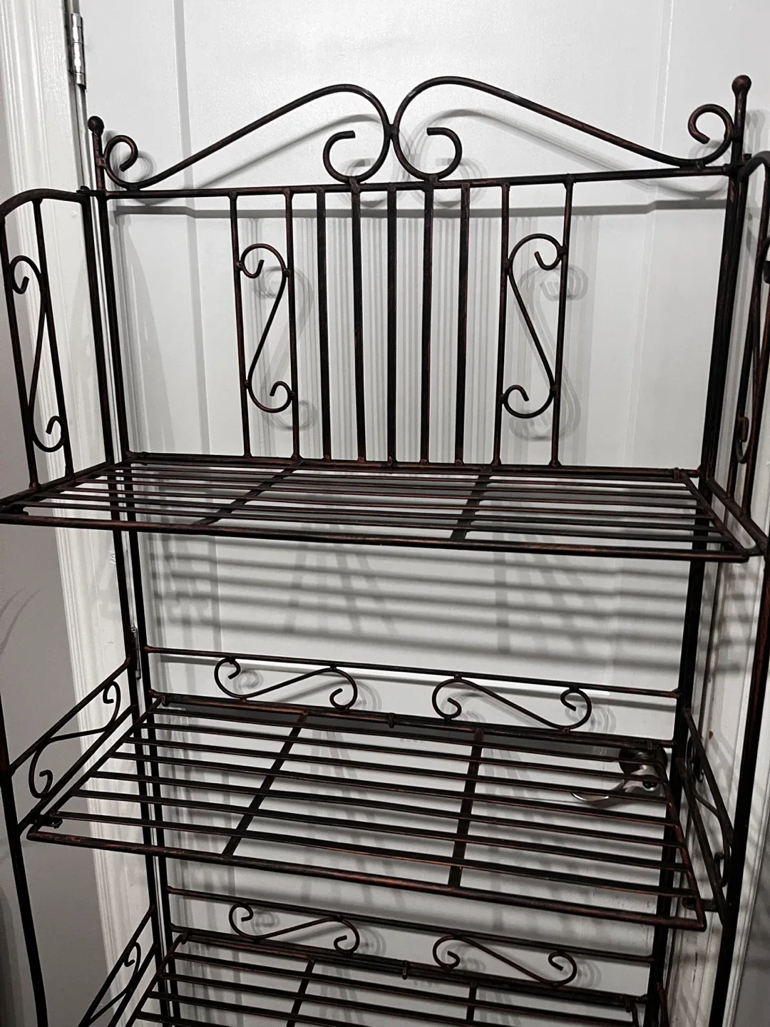 Metal Baker's Rack - Great Condition! image indicator(2)