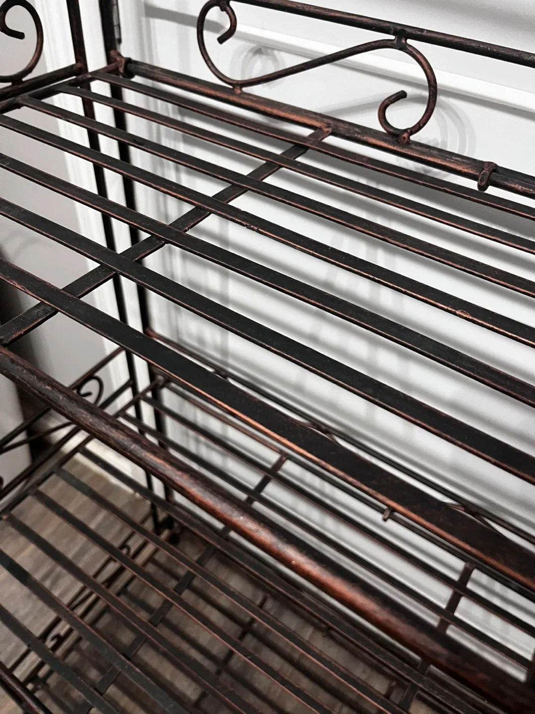 Metal Baker's Rack - Great Condition! image indicator(5)