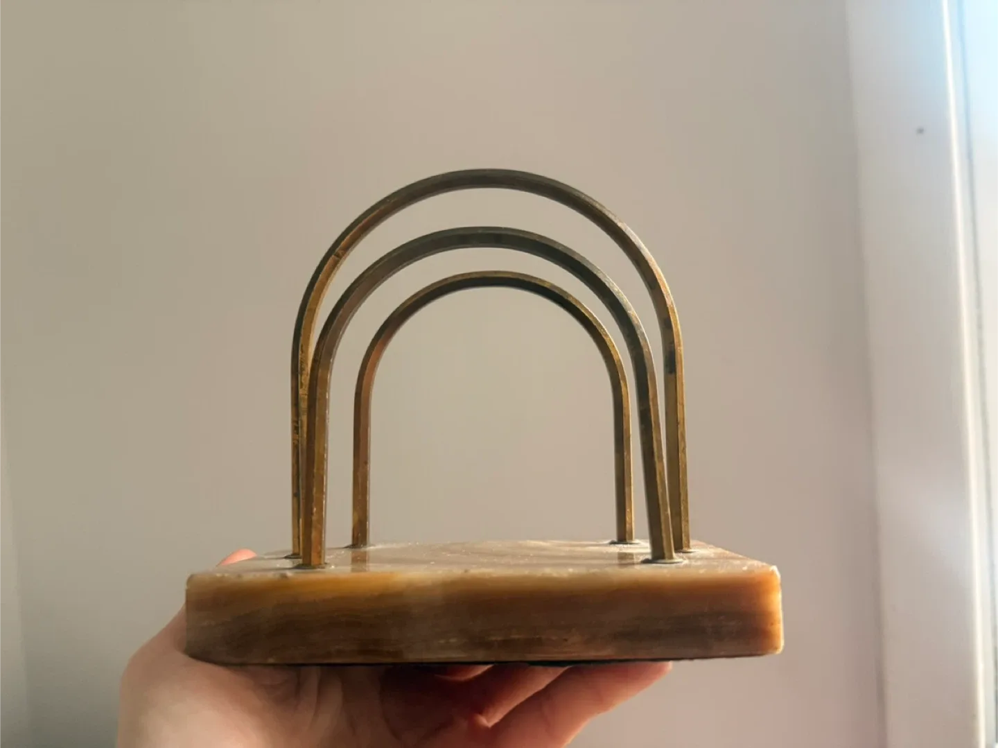 Marble and Metal Letter Holder image indicator(4)