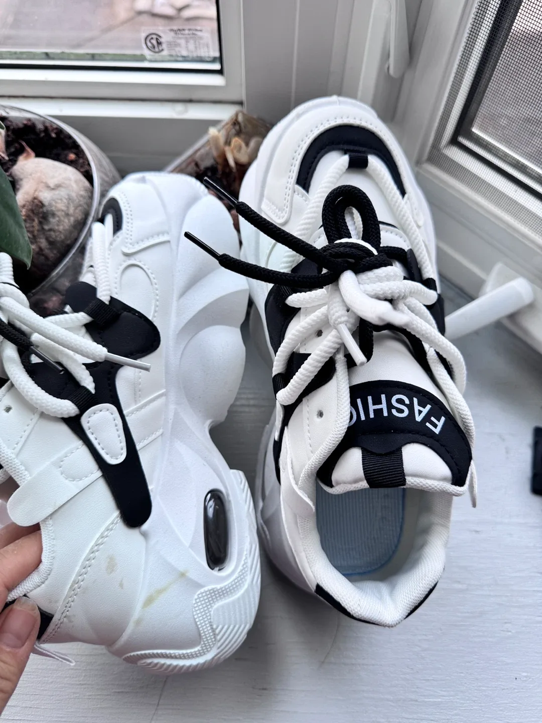 Fashion Clunky Sneakers men size 7.5 or women size 9 image indicator(2)