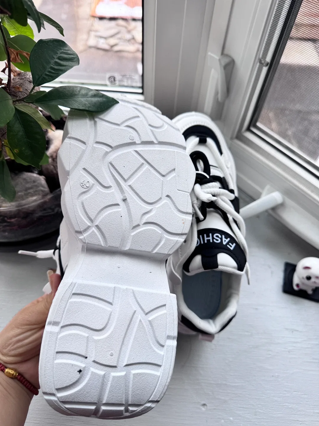 Fashion Clunky Sneakers men size 7.5 or women size 9 image indicator(3)