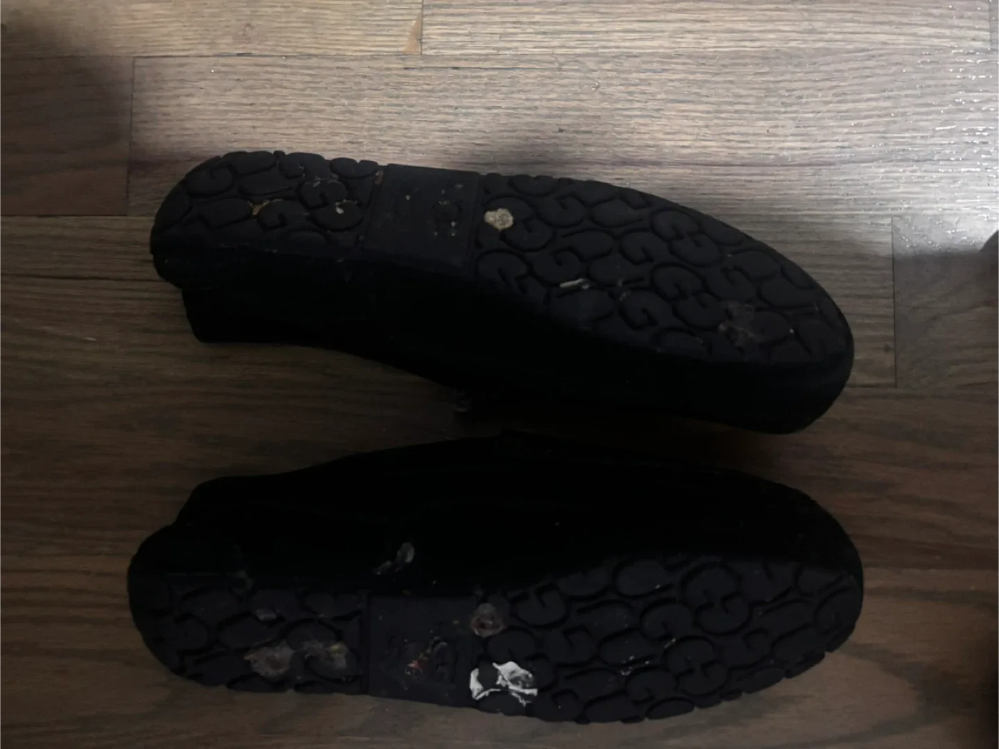 UGG Men's Ascot Slipper - Black image indicator(2)