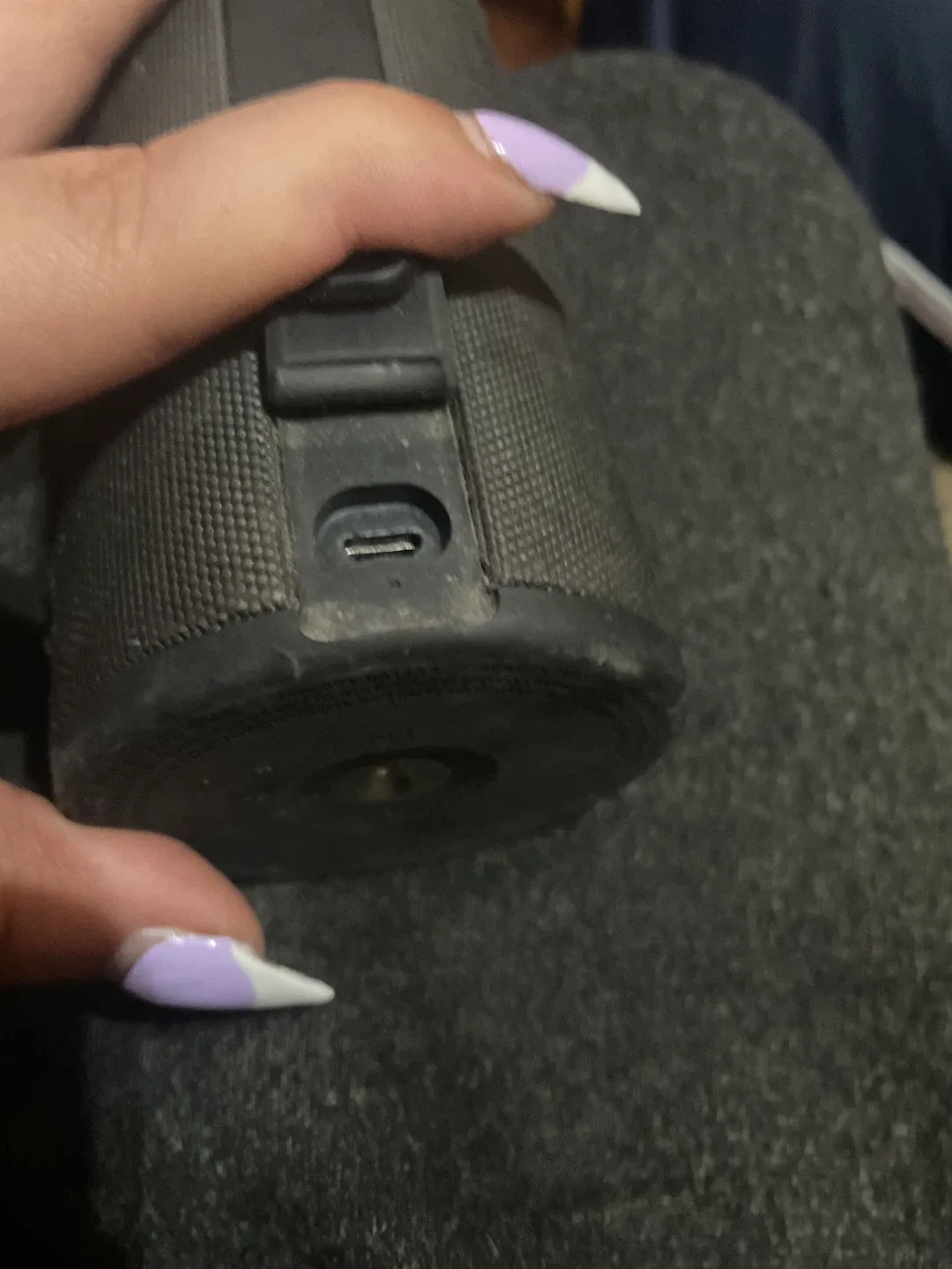 Ultimate Ears Bluetooth Speaker image indicator(3)