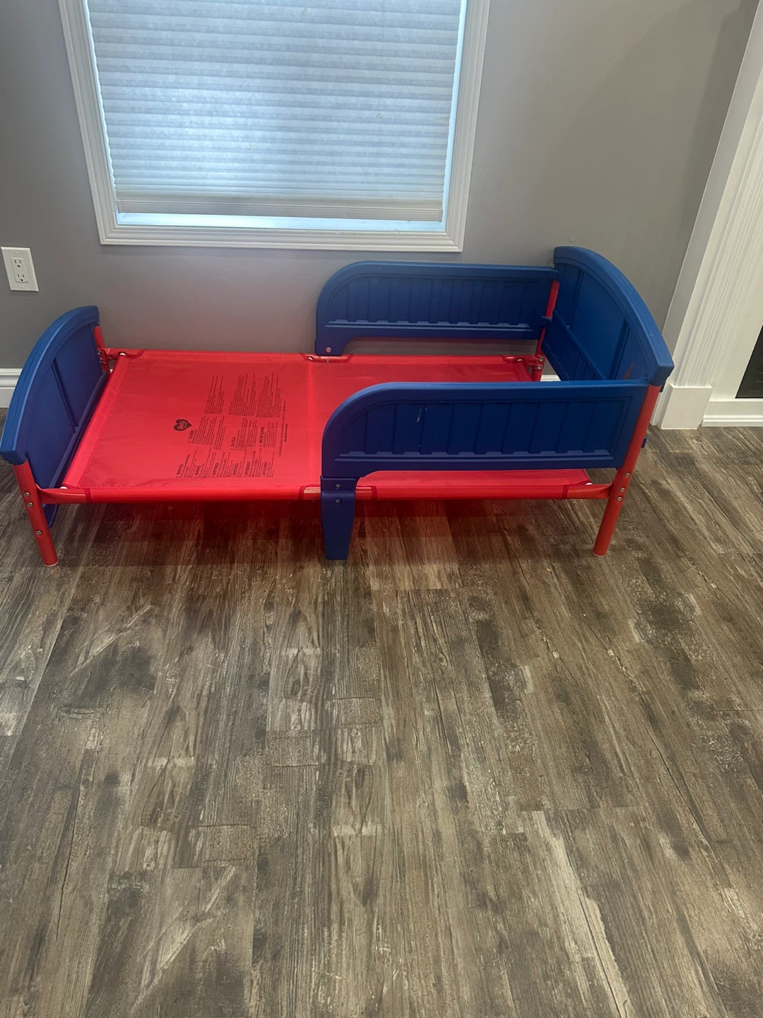 Paw Patrol Toddler Bed - Perfect for Little Ones! - photo 2