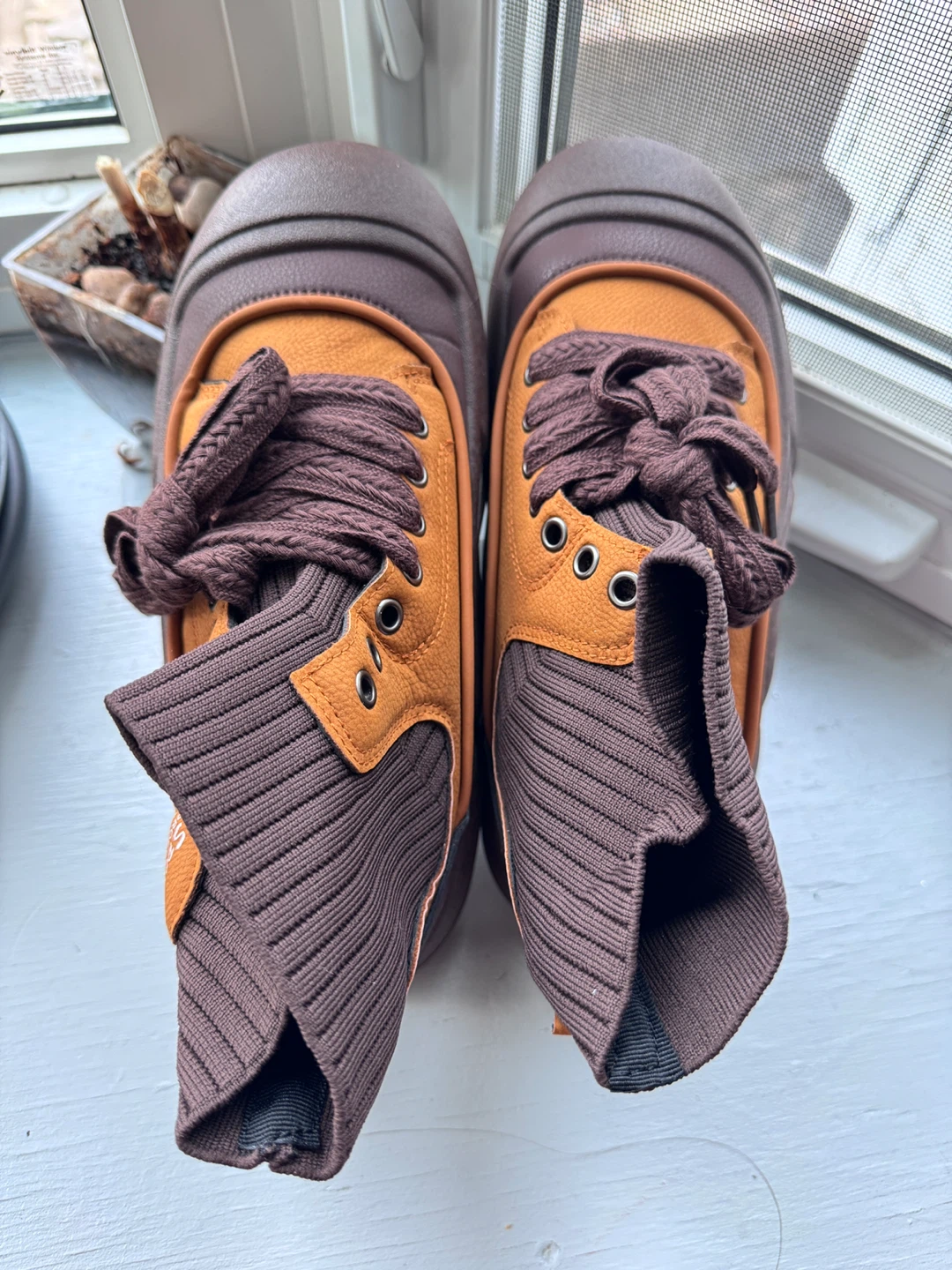 Brown & Orange Lace-Up Boots - women size 9