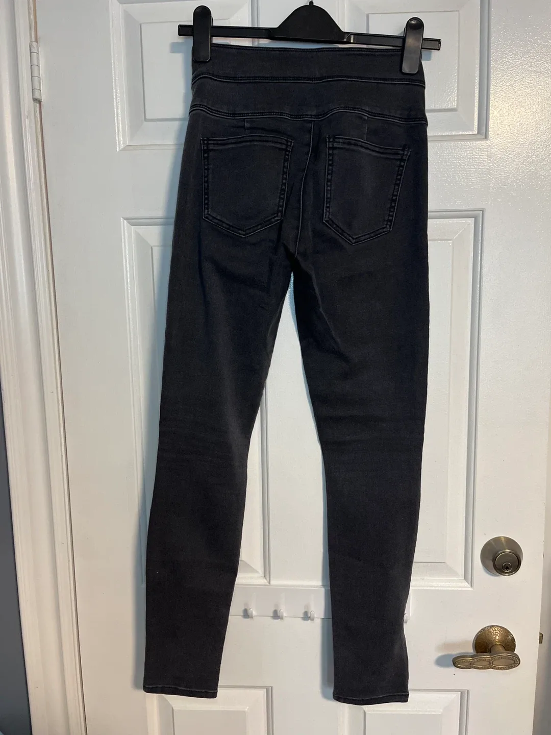 Forever 21 dark grey Jeans - Size 25 image indicator(3)