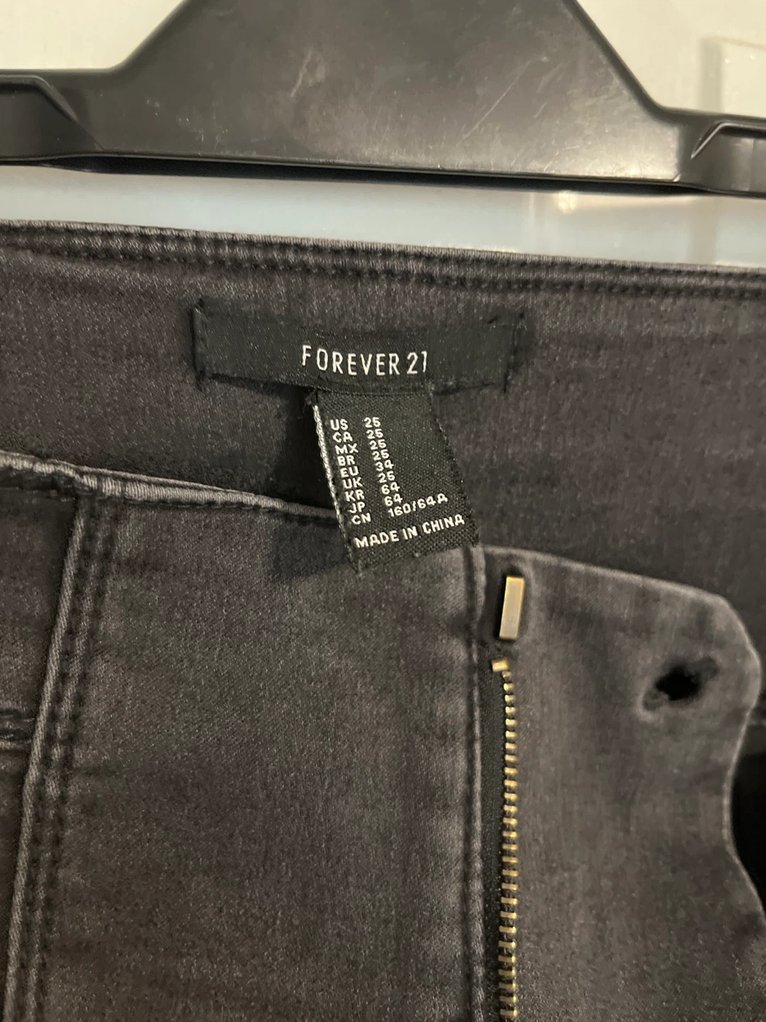 Forever 21 dark grey Jeans - Size 25 - photo 5