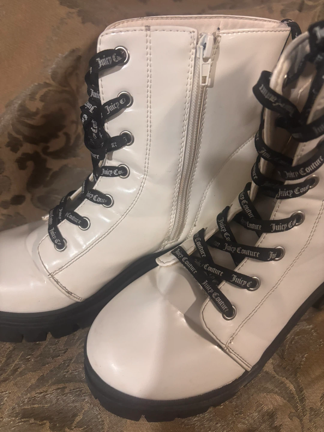 Juicy Couture White Lace-Up Boots - photo 3