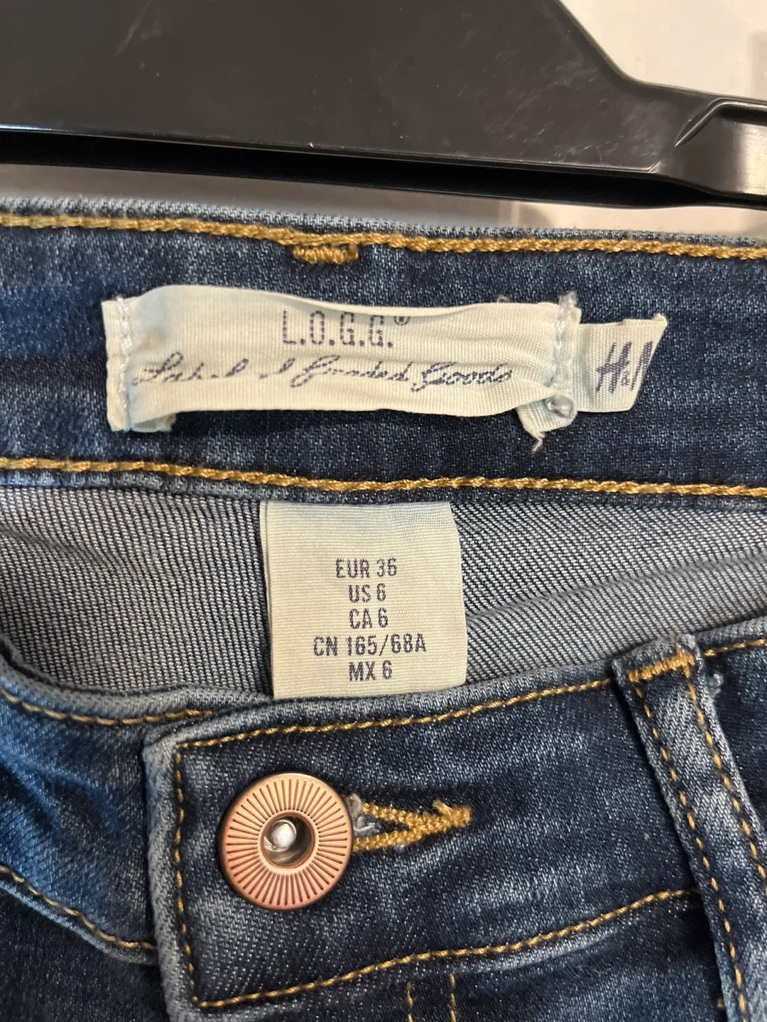 H&M L.O.G.G. Jeans - Size 6 image indicator(2)