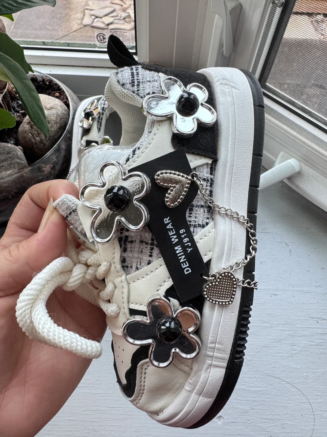 Denim Wear Kids' Sneakers - kids size 11.5-12 image indicator(2)