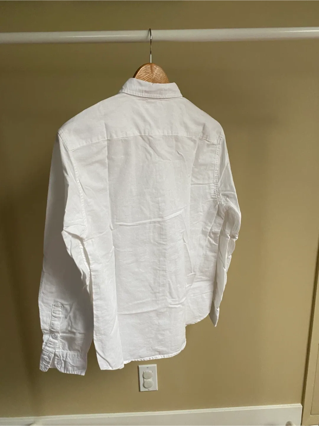 White Long Sleeve Button-Down Shirt image indicator(2)