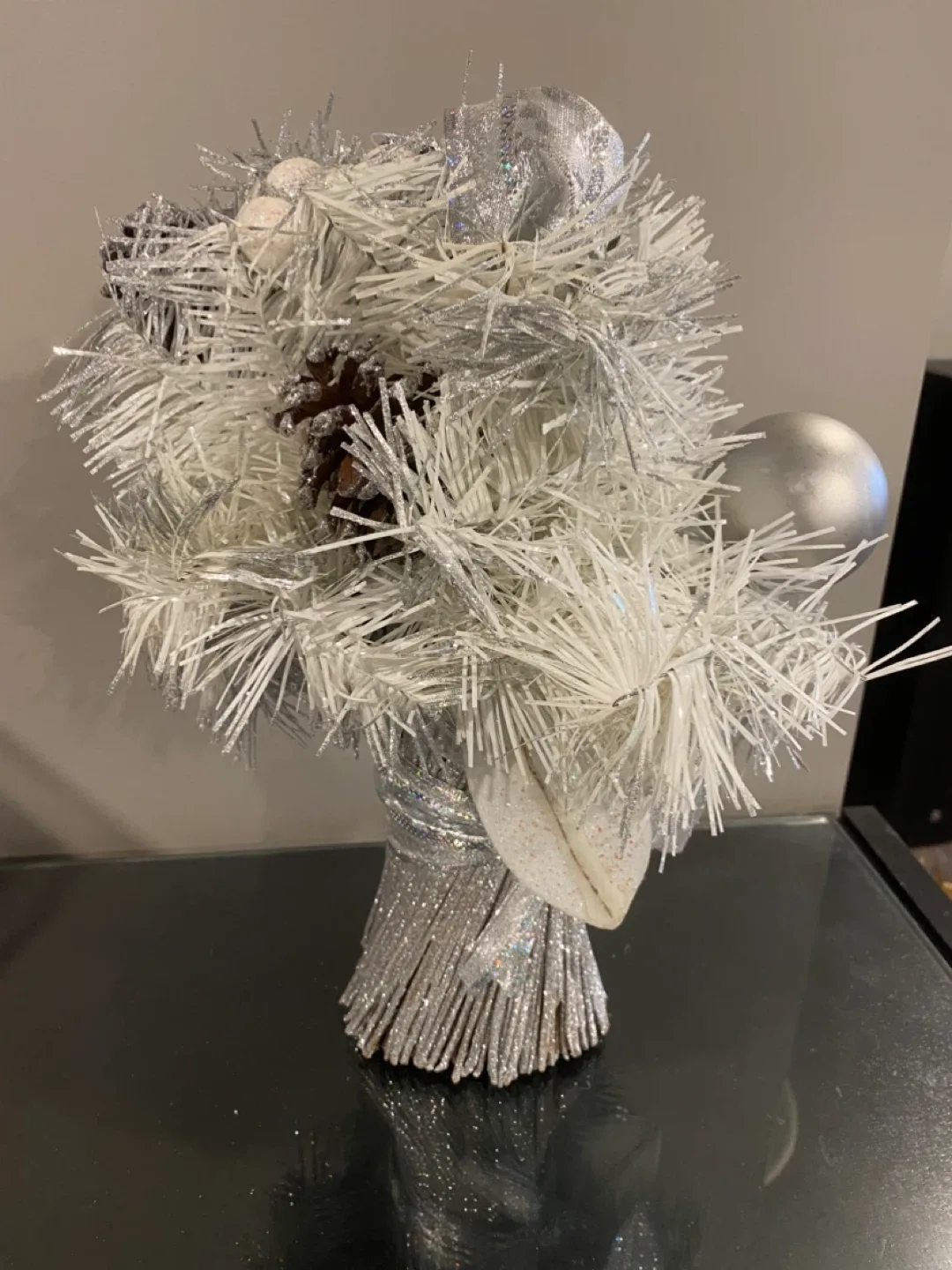 Lovely Silver Christmas Table Decoration image indicator(3)