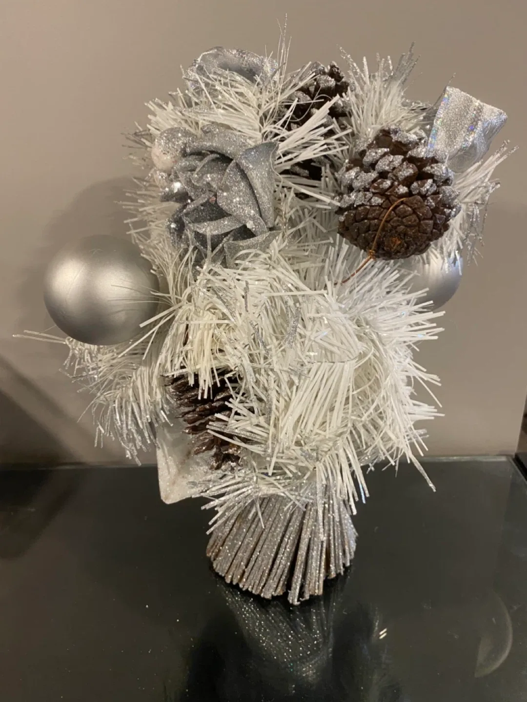 Lovely Silver Christmas Table Decoration image indicator(2)