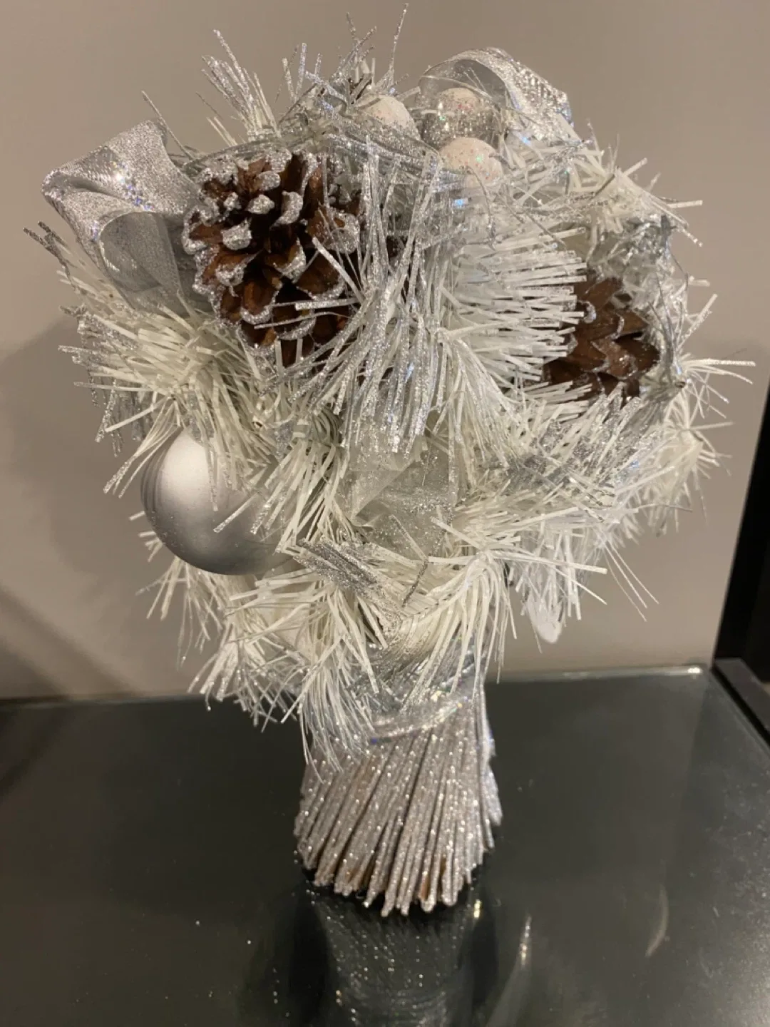 Lovely Silver Christmas Table Decoration image indicator(4)
