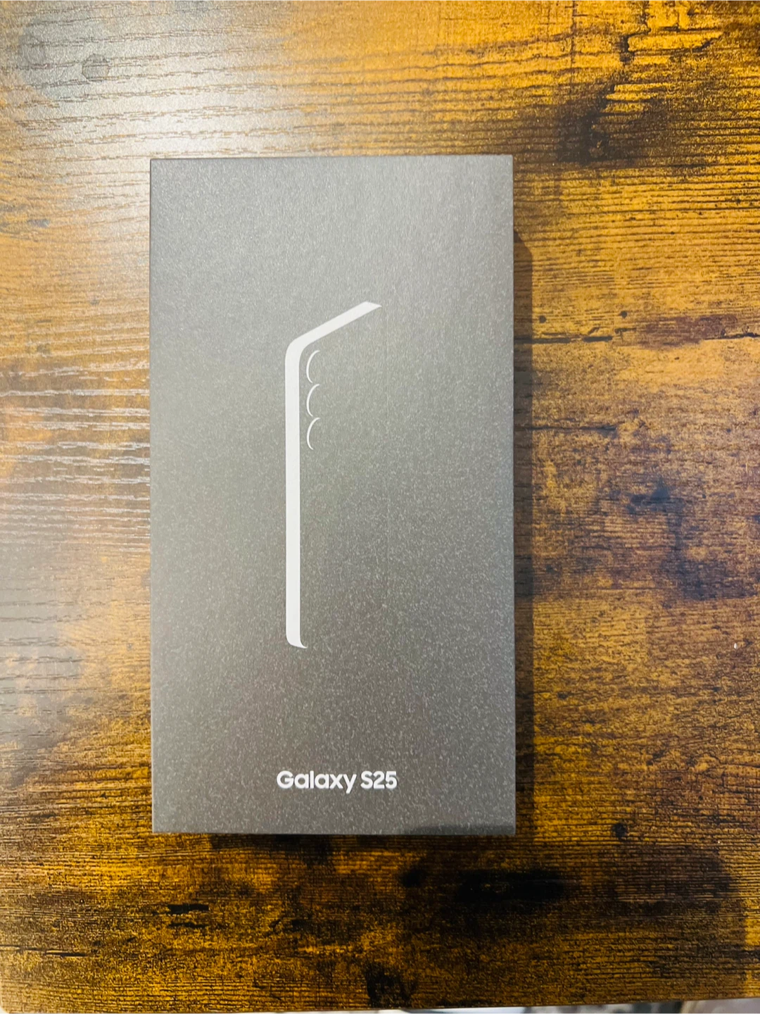 Samsung Galaxy S25 - 256GB - New and Sealed