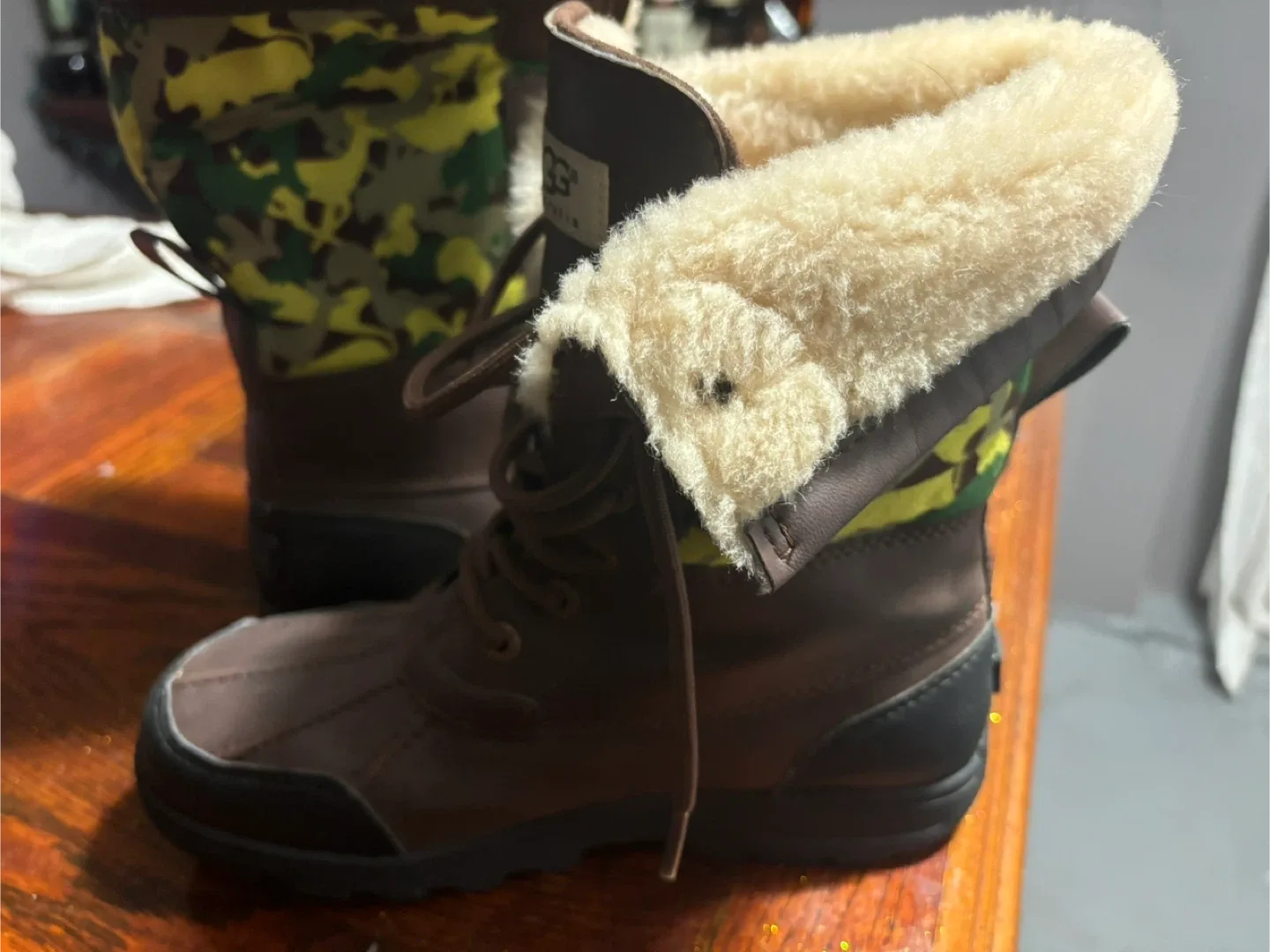 UGG Australia Brown Leather Boots - Men's Size 5 image indicator(5)