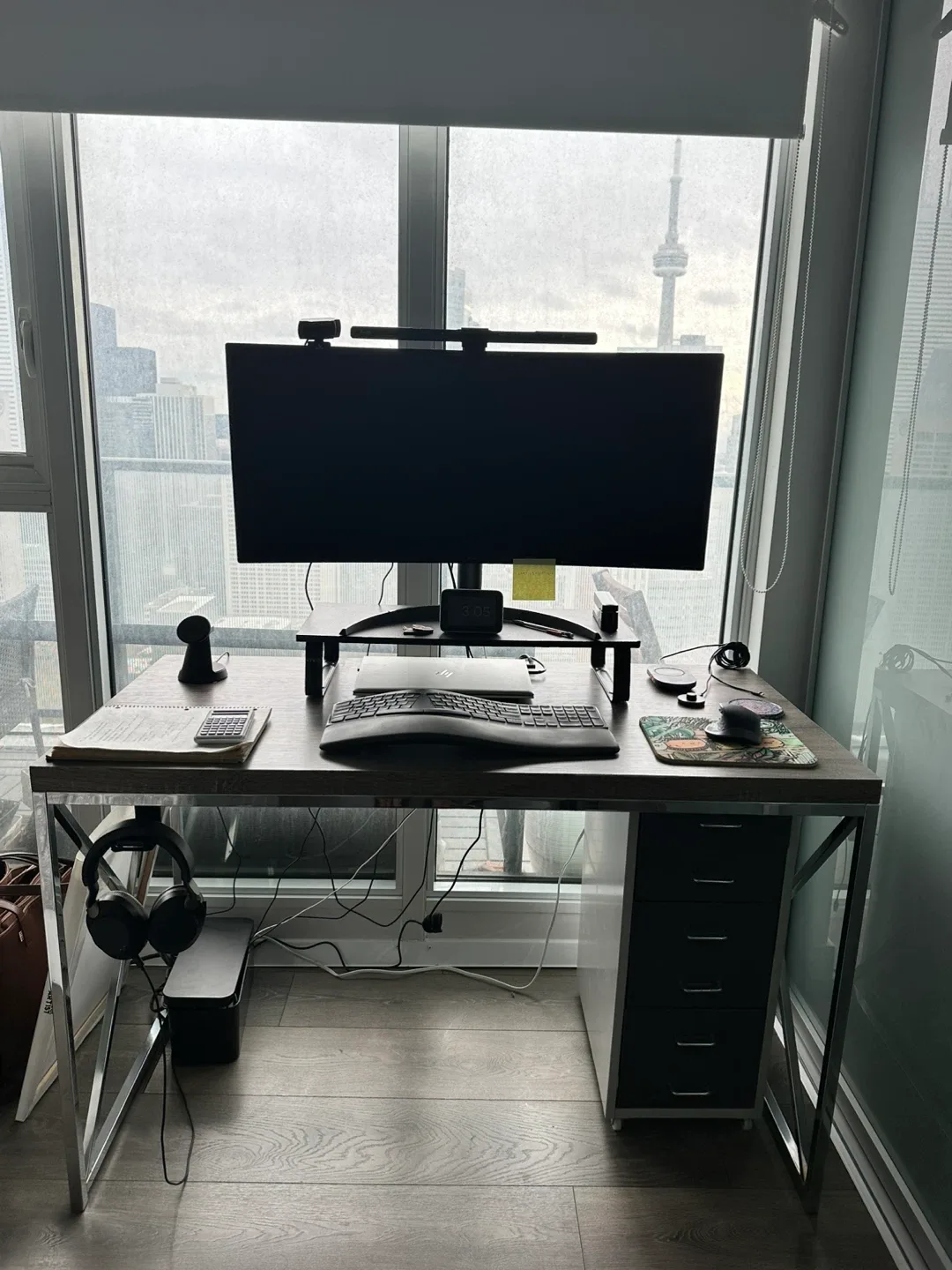 Desk - Dark Taupe/Chrome image indicator(5)