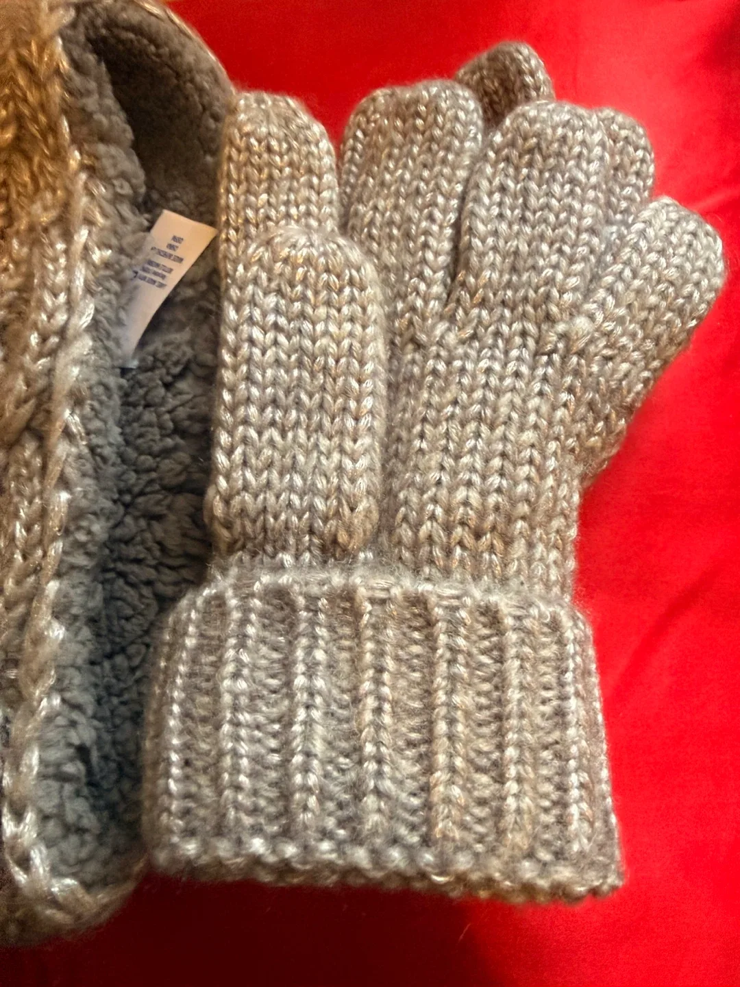 Gray Knit Gloves & hat image indicator(3)