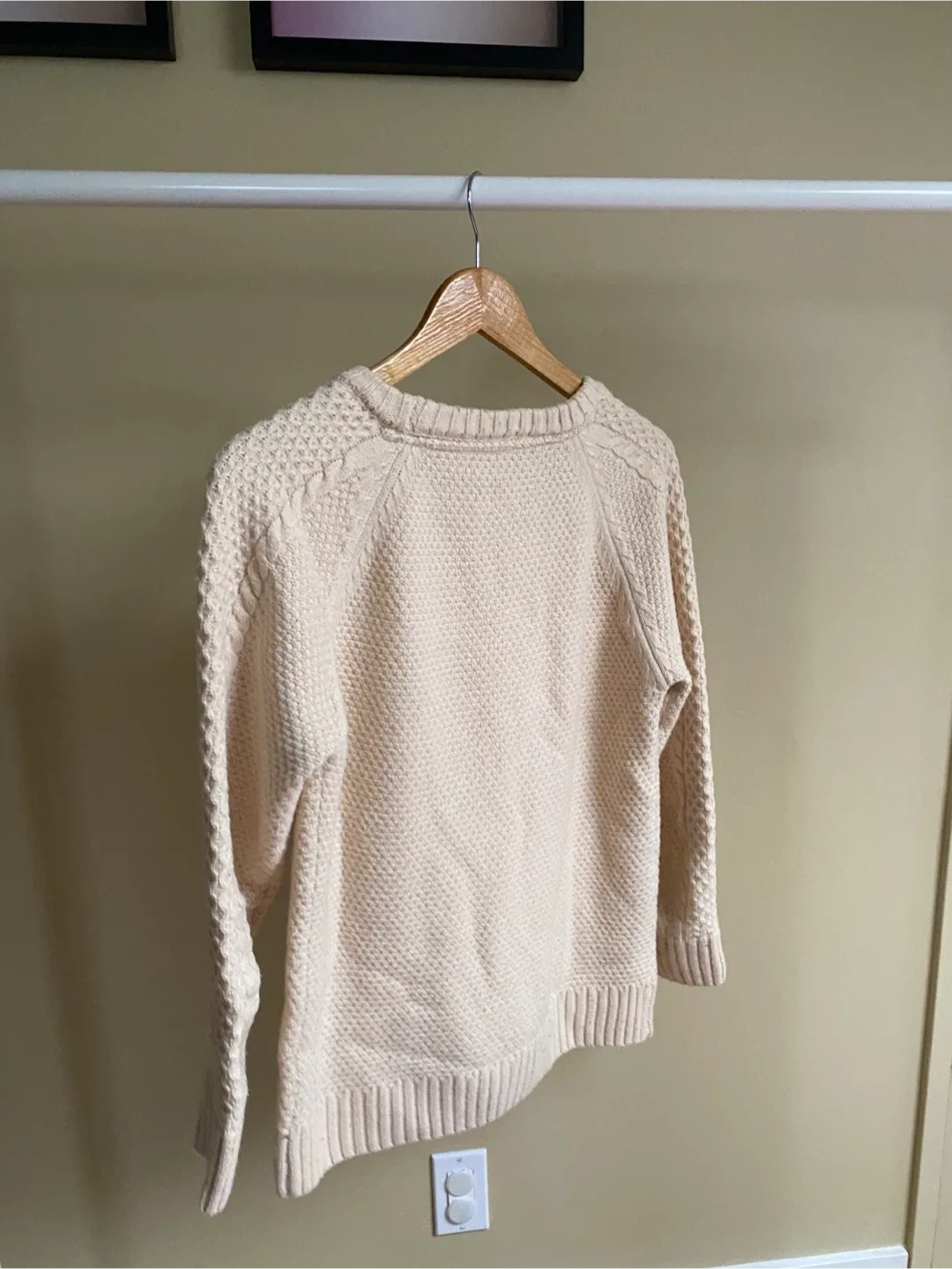 Cream Knit Sweater image indicator(2)