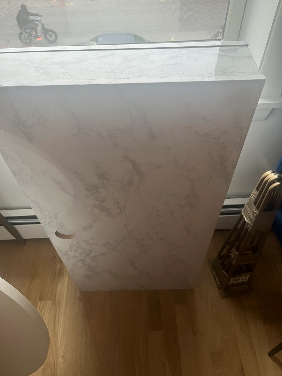 White Marble Top Desk - photo 2
