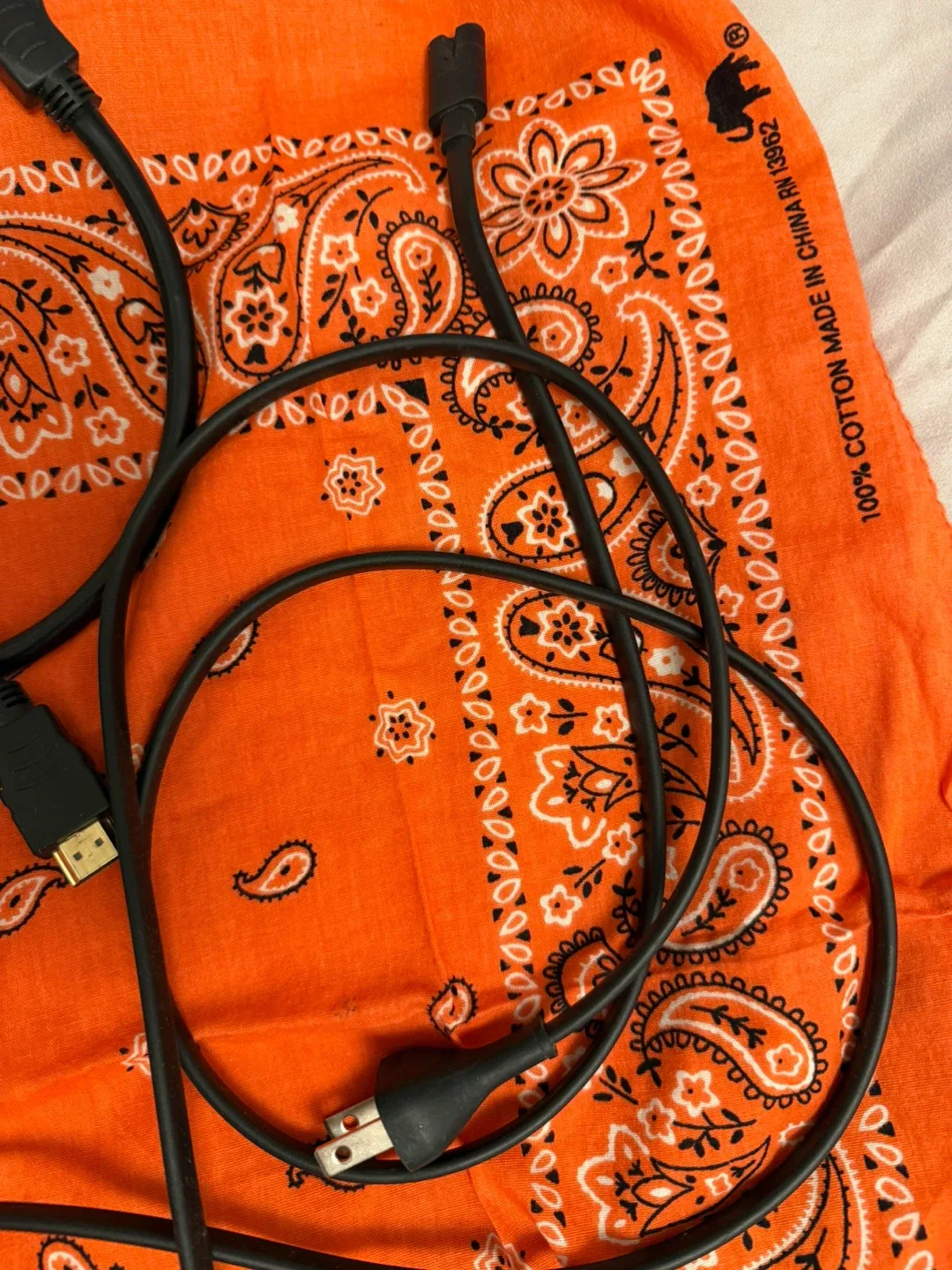 Apple TV {3rd generation) image indicator(8)