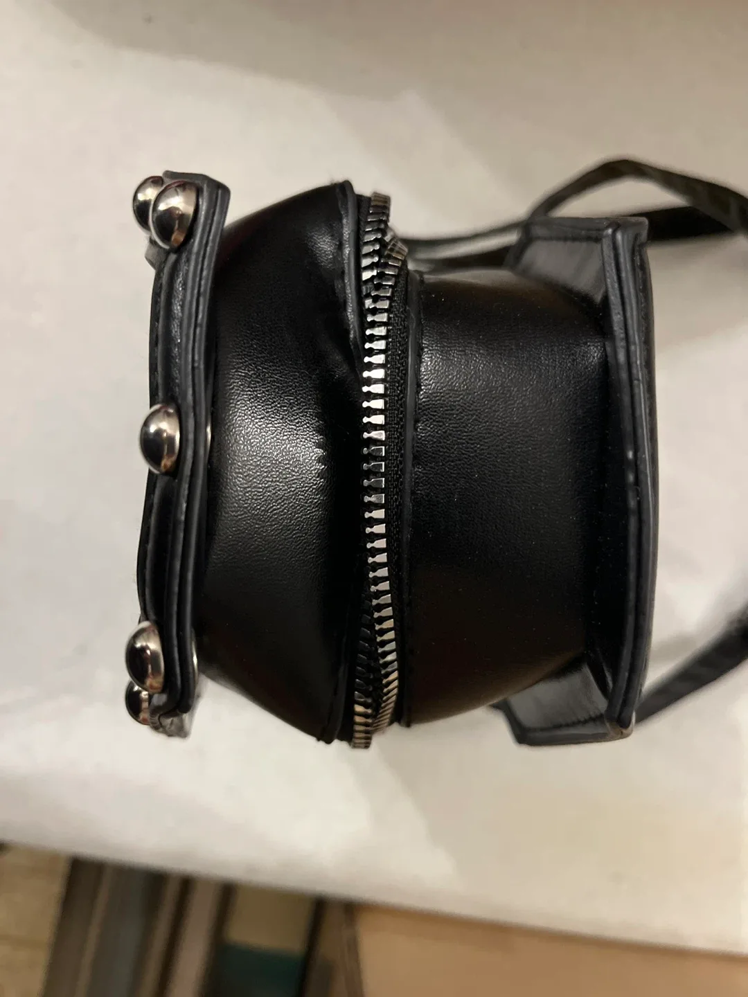 Coffin Shaped Black Purse with Rose Design image indicator(2)