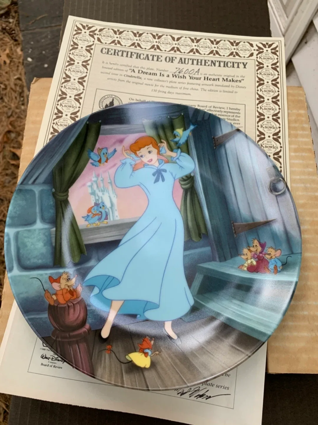 Knowles Disney Cinderella Collector Plate image indicator(2)
