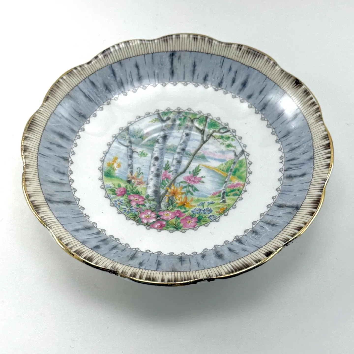 Royal Albert Silver Birch teacup (priced per teacup) image indicator(3)