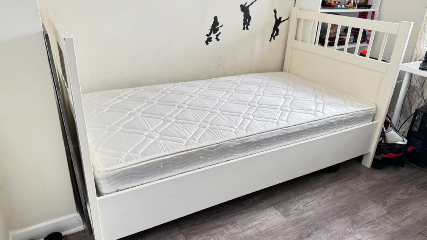 IKEA Hemnes Daybed Frame with Mattress image indicator(3)