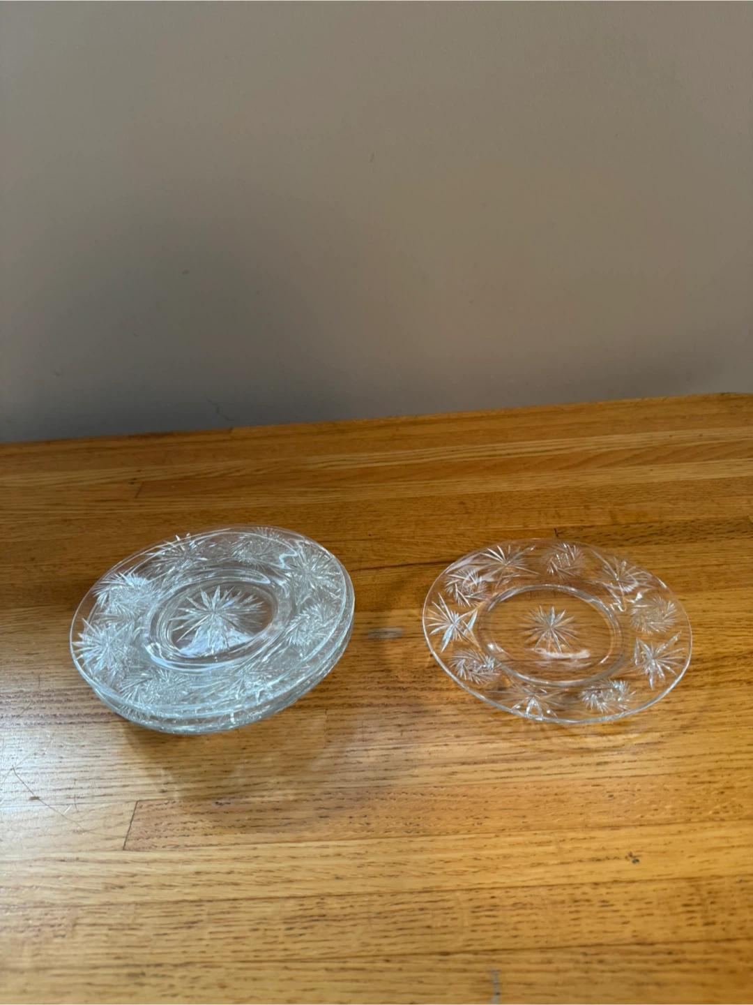 Vintage Clear Glass Plate Set - photo 3