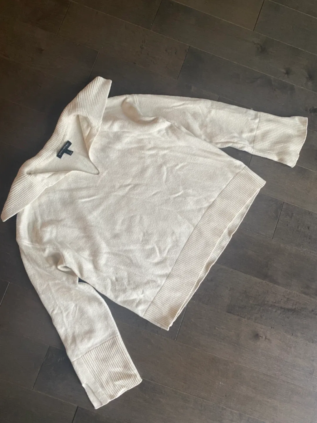 Banana Republic Cream Sweater - Size Small