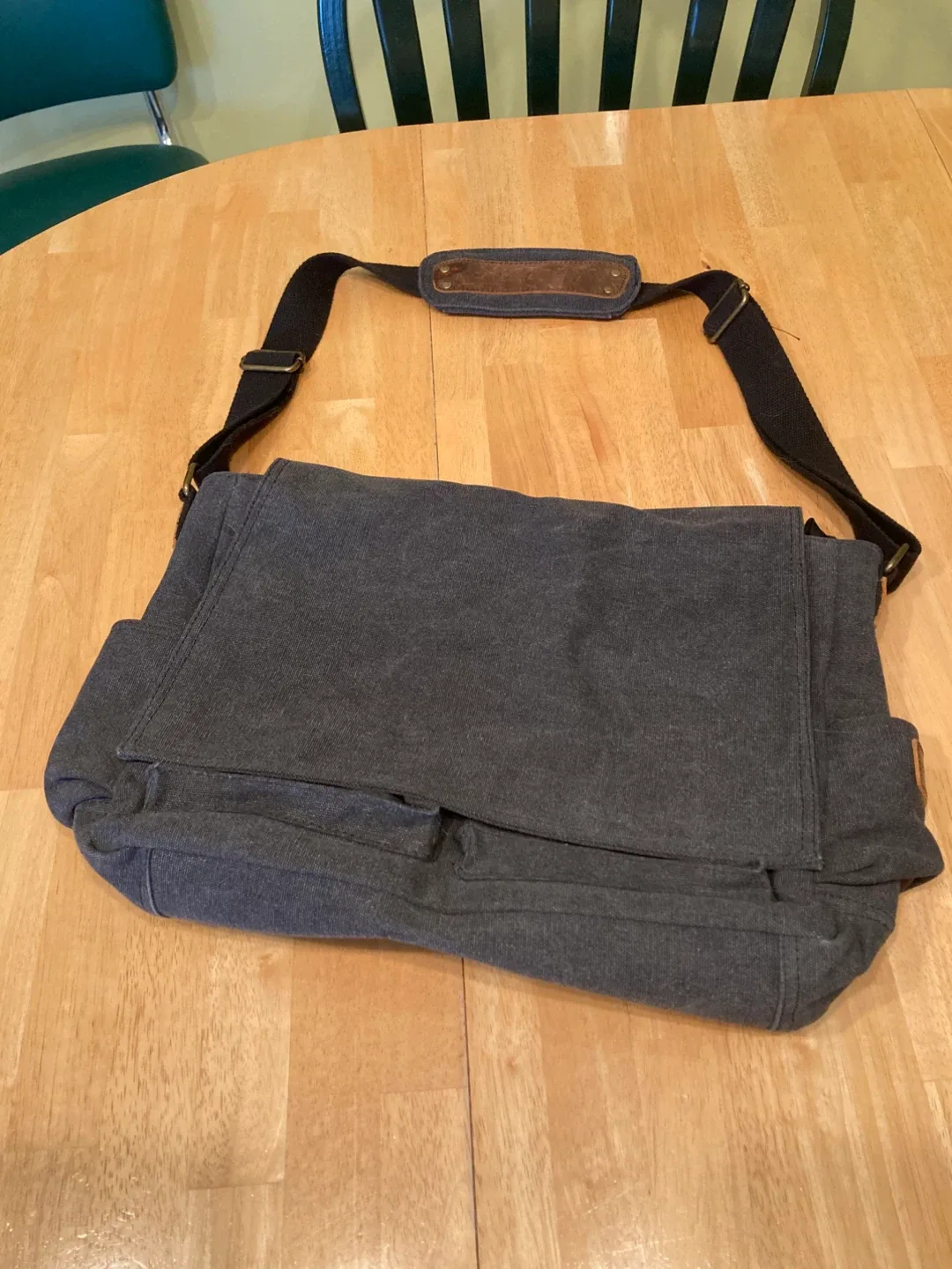 Messenger bag thumbnail