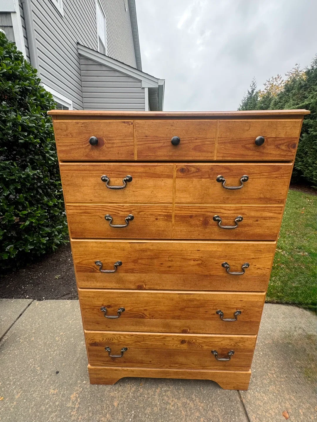 Free delivery dresser