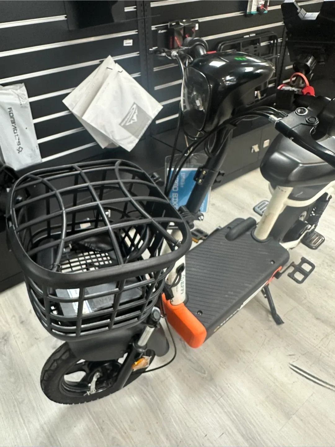 Ebike 350w perfect in a perfect condition image indicator(2)