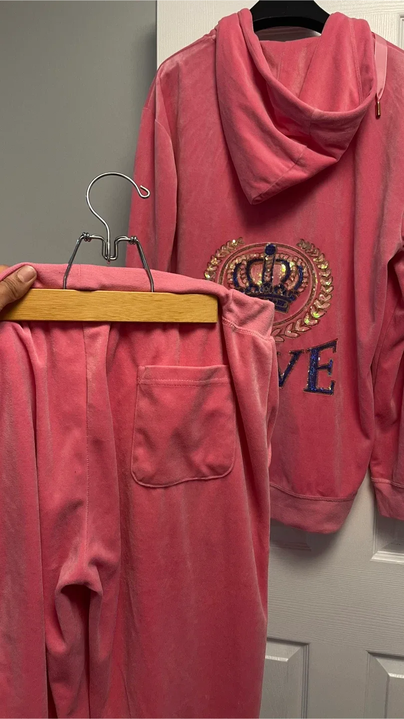 Pink Velour Tracksuit Set image indicator(4)