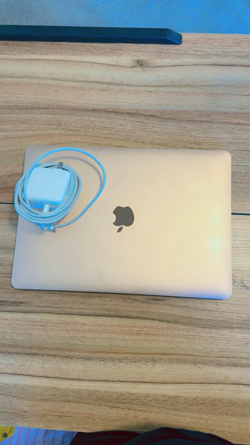 Apple MacBook Air Gold with Charger image indicator(2)