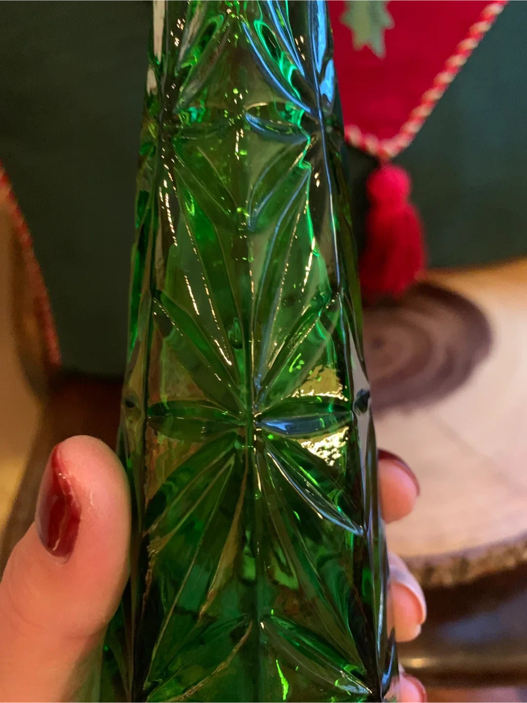 Vintage Emerald Green Glass Vase image indicator(5)