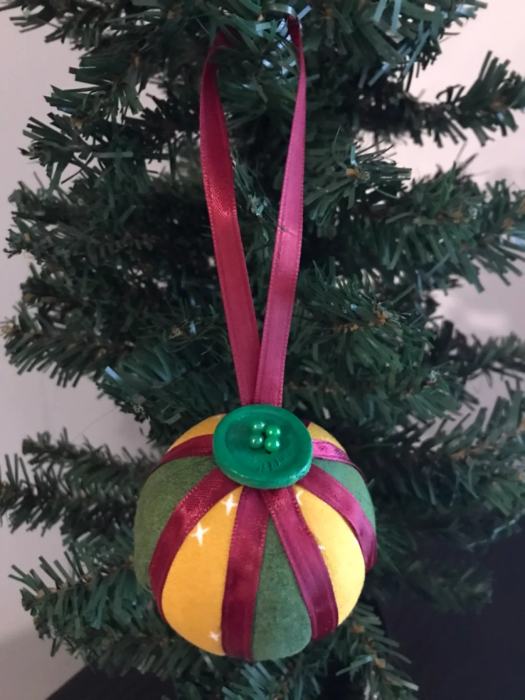 Handmade Christmas Ornaments image indicator(4)