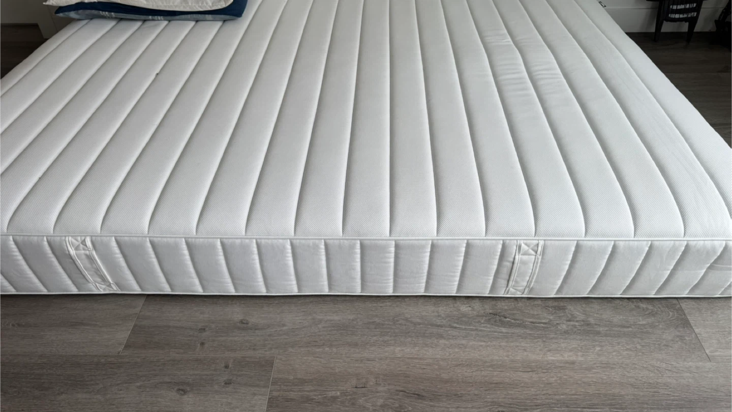 Ikea Queen Mattress- Hardly used - photo 4