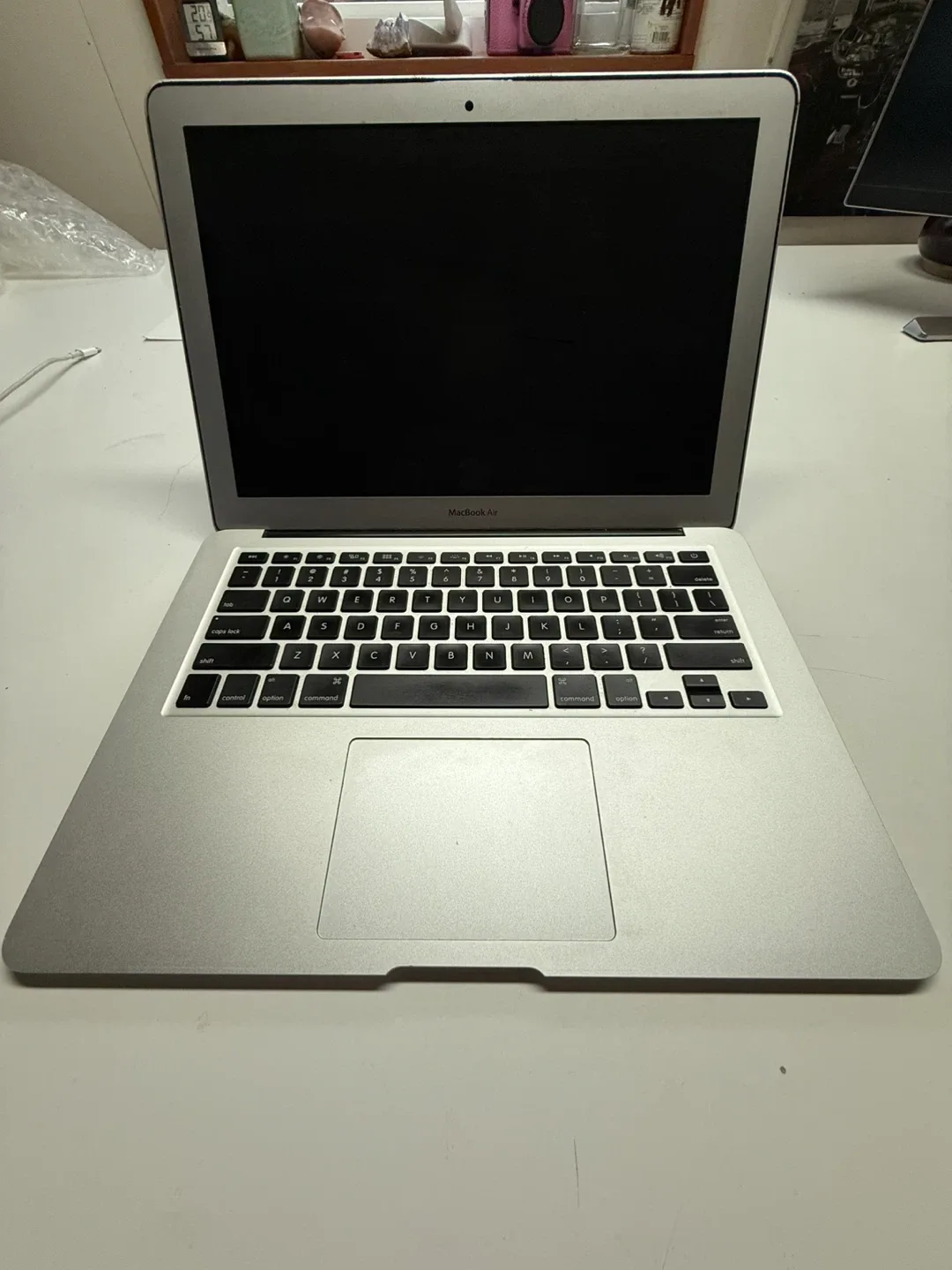 MacBook Air (13-inch, Mid 2013) image indicator(2)