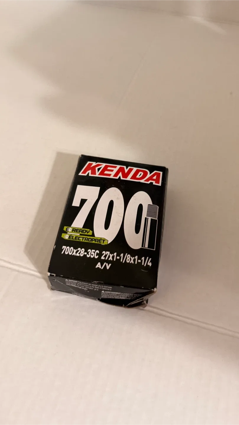 Kenda 700c & Bell 27" 700c Bike Inner Tubes image indicator(2)