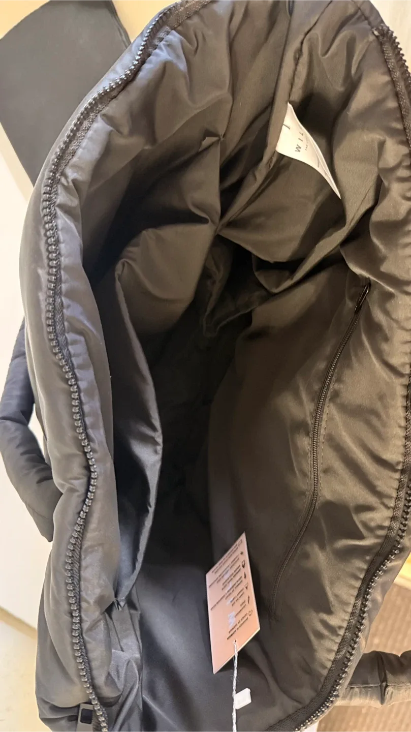 Puffer Tote Bag - Black image indicator(4)