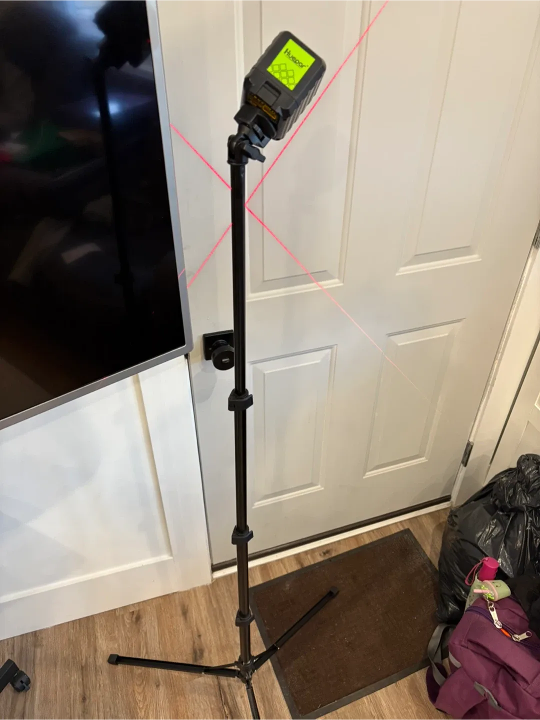 Huepar B011R Laser Level with Tripod image indicator(2)