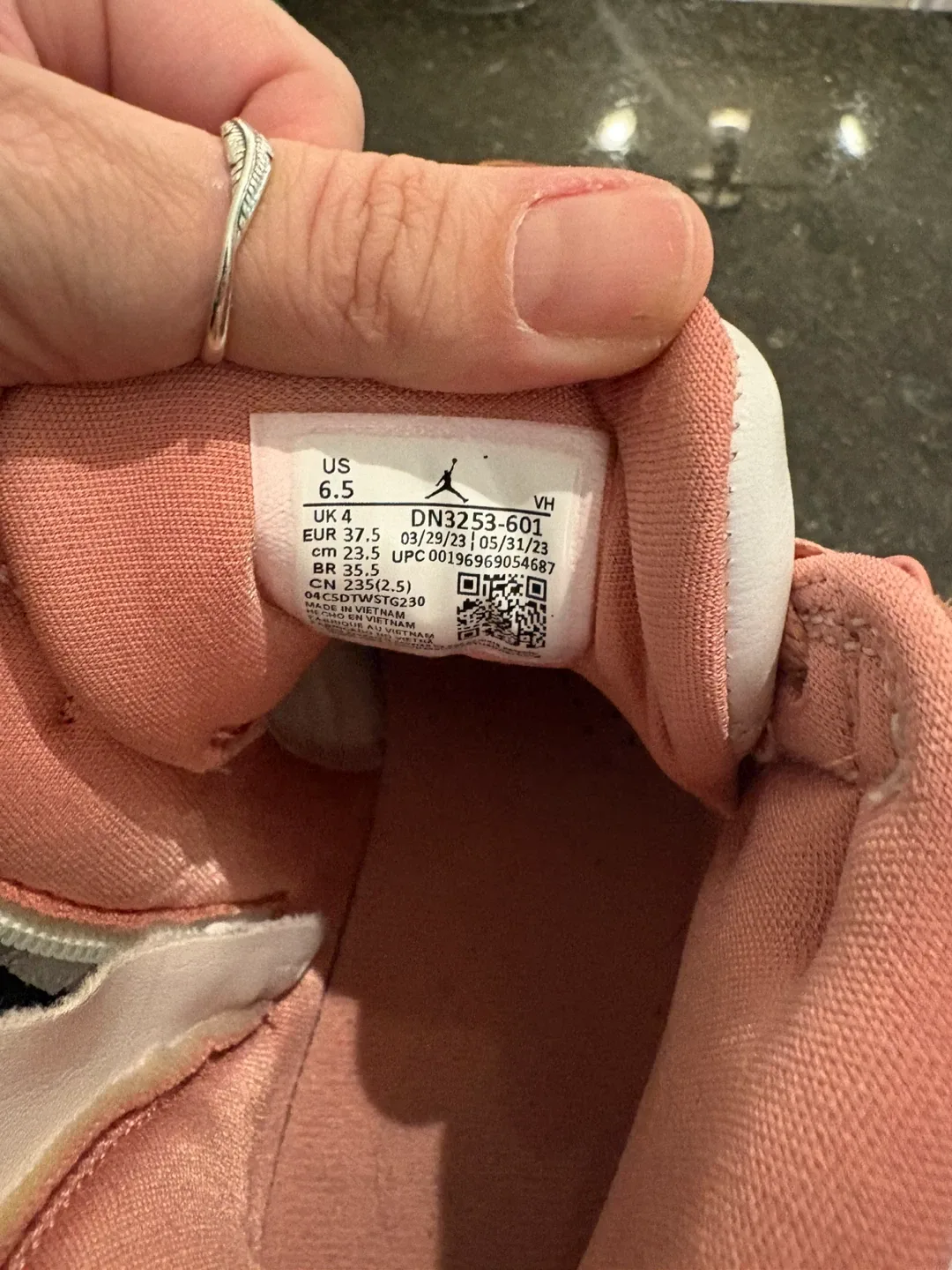 Nike Air Jordan 1 Elevate High, Size 6.5 image indicator(5)